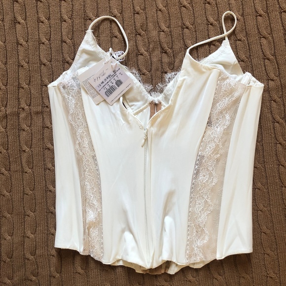 La Perla Cream Lace Chemise - Picture 5 of 8